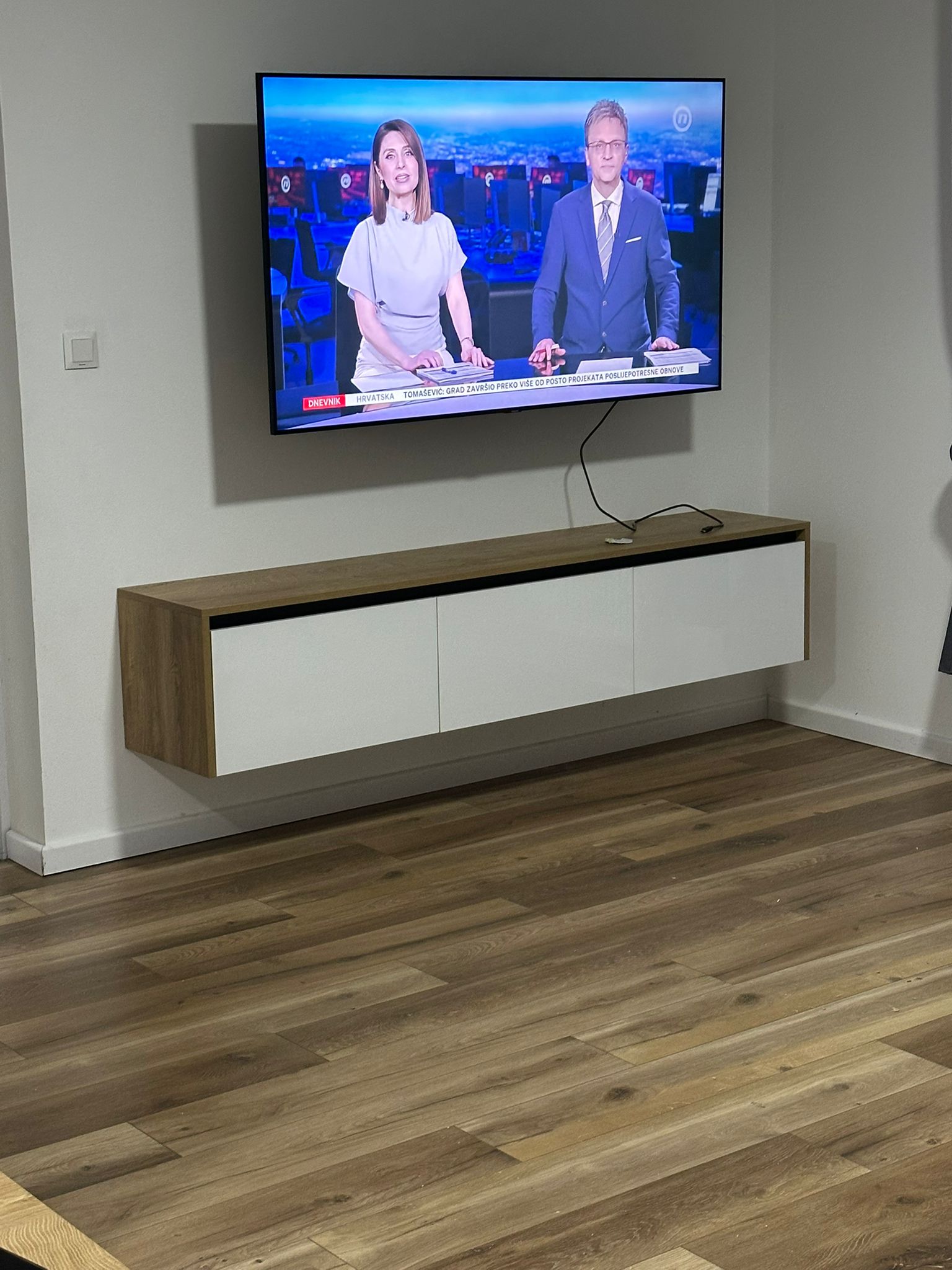 TV element, dnevni boravak
